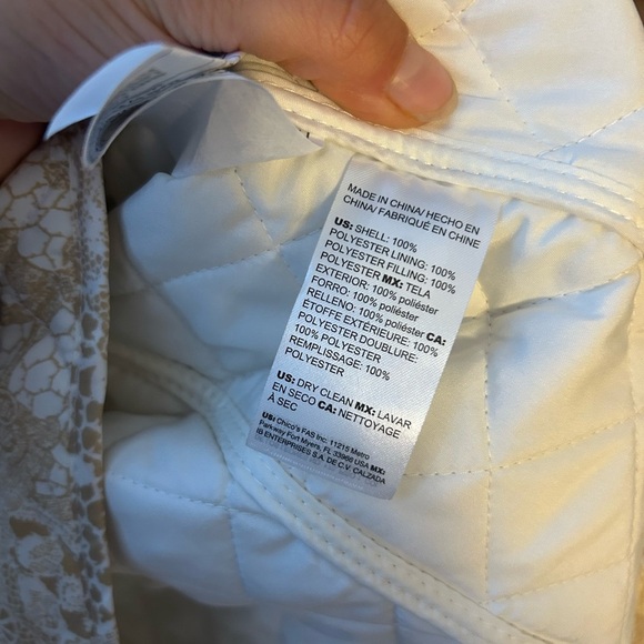 Nwt Chico’s Beige Lace Pattern Quilted Jacket - Picture 7 of 8